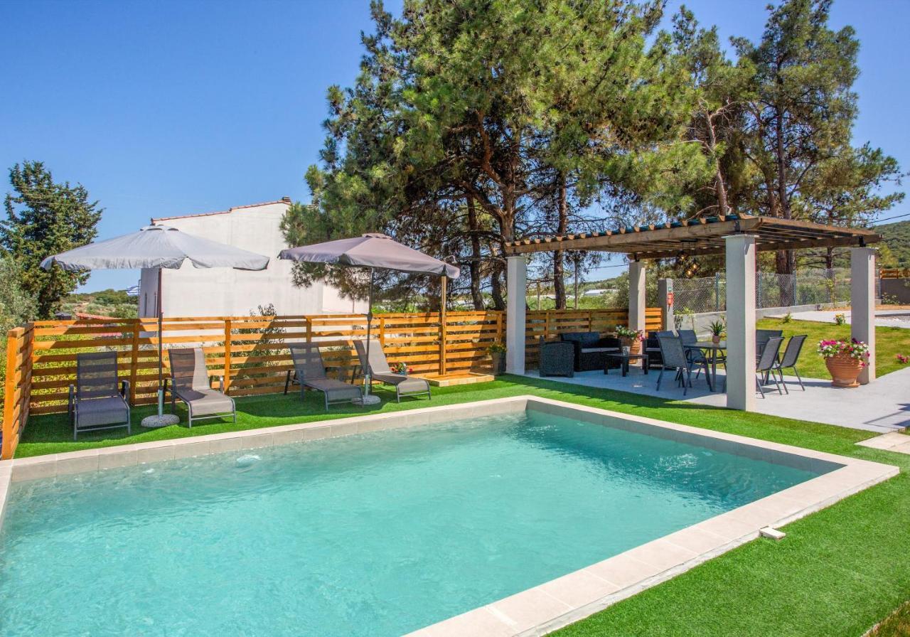 Privileged Villa Nea Peramos  Exterior photo