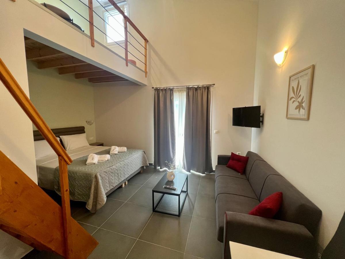 Privileged Villa Nea Peramos  Exterior photo